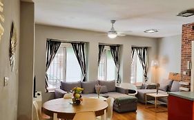 Claudia Tourist Apartment